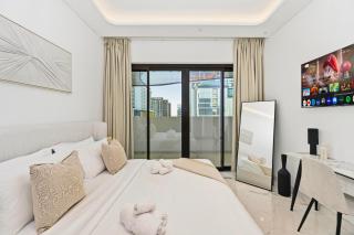 Studio and 1BR Meydan Azure Gateway Superior- 10min to Burj Khalifa, Dubai Mall and Airport and 20min to Marina - 7