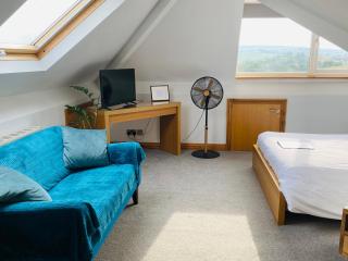 Mooredge - Room only - 2