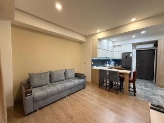 Modern New Renovated 1 Bedroom & Balcony with a Stunning View, By Repubic Square, Center - 0