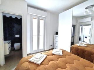 New three-room apartment in the heart of Alassio - 4