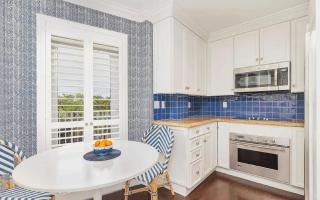 Elegant Three Bedroom Residence with Ocean Views - 5