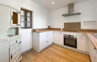 Awesome Home In Lavilledieu - 5