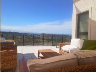 Fly Me To The Moon Guesthouse - 9