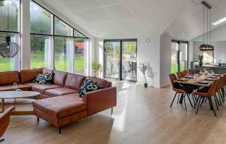 4 Bedroom Stunning Home In Aakirkeby - 8