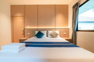 Selina Place Hotel - 7