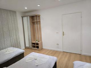 Neva's Hostel - 8