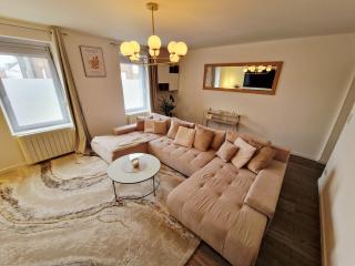 Beautiful High-End Duplex 2 Bedrooms - 3