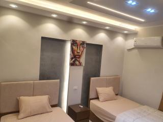 شقة فندقية مفروشة للإيجار بجوار سيتى ستارز - 1