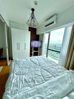 The Mandaluxe comfort with skyline view 45th floor - 9