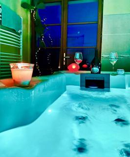 Grande maison romantique avec jacuzzi intérieur & parking, à 1h30 de Paris - 1