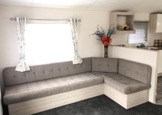 Burrowhead Holiday Village - 1