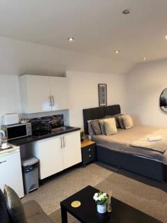 Cosy countryside stay- Waters Upton, Telford - 4