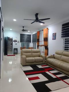 ABE Homestay Gong Badak - 7
