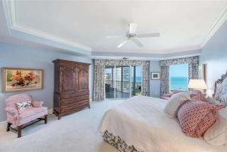 Spacious Gulf-view Residence - 2