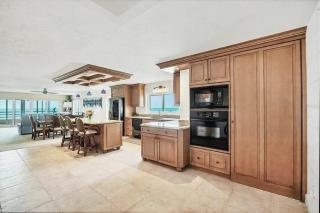 Beachfront Three Bedroom Condo with Ocean Views - 8