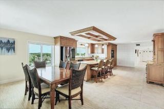 Beachfront Three Bedroom Condo with Ocean Views - 6