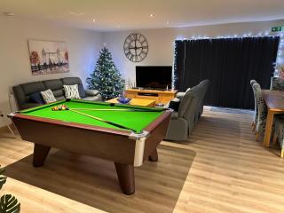 Woodlane 3bedroom7 seater hottub and a pool table - 4