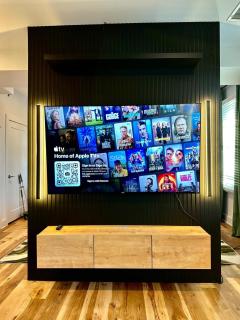 Free Parking at Luxury Buckhead Hideaway - 1