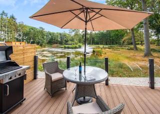 Woodland Lakes Boutique Lodges - 8