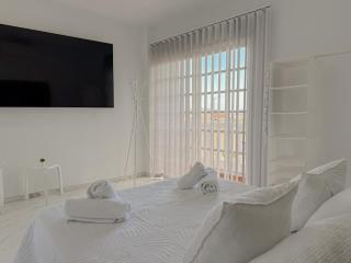 Alcalá Retreat: Ocean View & Modern Comfort - 6