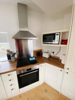 Northcliffe - Stylish Stone Cottage - Spa Bath - Peak Views - 5