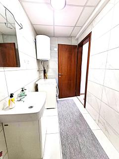 Strumica Suite Apartment Near The City Park - 2
