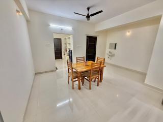 Elegant 2BHK Mee Homes Serviced Residence Comfort & Luxury Combined - 9