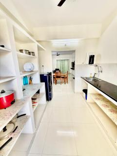 Elegant 2BHK Mee Homes Serviced Residence Comfort & Luxury Combined - 6