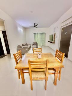 Elegant 2BHK Mee Homes Serviced Residence Comfort & Luxury Combined - 1