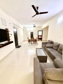Elegant 2BHK Mee Homes Serviced Residence Comfort & Luxury Combined - 0