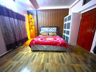 Trilok Residency - Dashashwamedh Ghat - Varanasi - 1