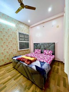 Trilok Residency - Dashashwamedh Ghat - Varanasi - 1