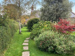 Barters Cottage - 1