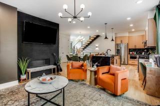 2 Homes with Rooftops & City Views - 4