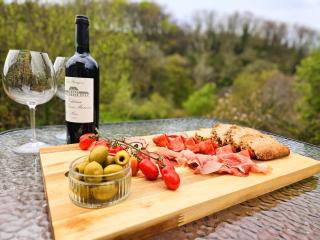 Swn Y Saith, dog-friendly stay in Tresaith - 2