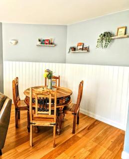 Swn Y Saith, dog-friendly stay in Tresaith - 1