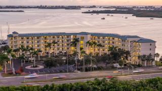 Bayview Sunsets Gym HOT TUB Pool BBQ RUM Bar - 2