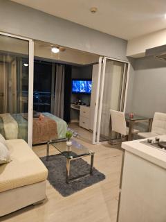 Azure Urban Residences Staycation by Cityscape MNL - 9