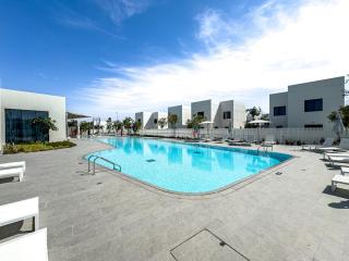 Amazing Townhouse - Yas Island - 5 min to Formula 1, Ferrari World, Warner Bros, Sea World - Designer's Choice - 5