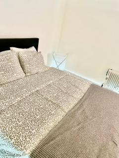 Luxury rooms in central Lisbon next station Odivelas - 1
