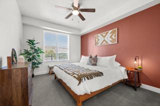 Modern Downtown 2BR 2BA with City Views Fire Pit Walk to Delta Center - 9