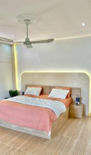 trois chambres et salon avec balcon à Porto Novo - 4