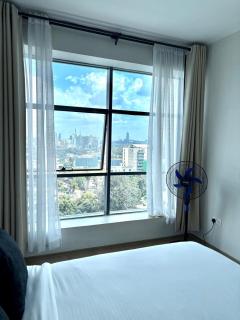 Modern Luxury 1BR - 5