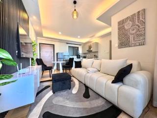 Modern Luxury 1BR - 1