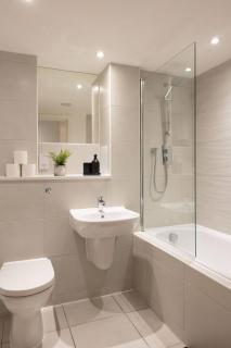Spacious Condo - Central Manchester - Piccadilly - Local Attractions - Parking - 2