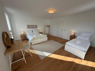 Modernes Haus in der Nähe des Flüghafens mit WLAN,Parkplatz,Terrasse - 4