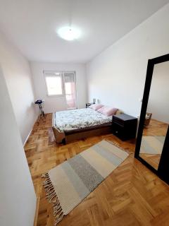 Strumica Suite Apartment Near The City Park - 5