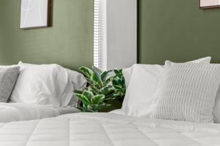 Modern Downtown 2BR 2BA Near Delta Center with Fire Pit BBQ and City Views -  - 1