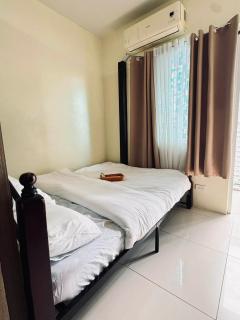 The Metro Breeze - Staycation - 0