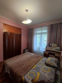 Spacious apartment at 18 Grigory Skovoroda Street - 3